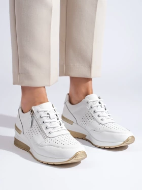 Skórzane sneakersy na koturnie białe