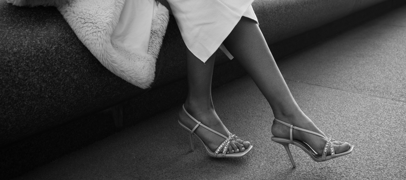 Stylowe sandałki na obcasie - idealne na wesele