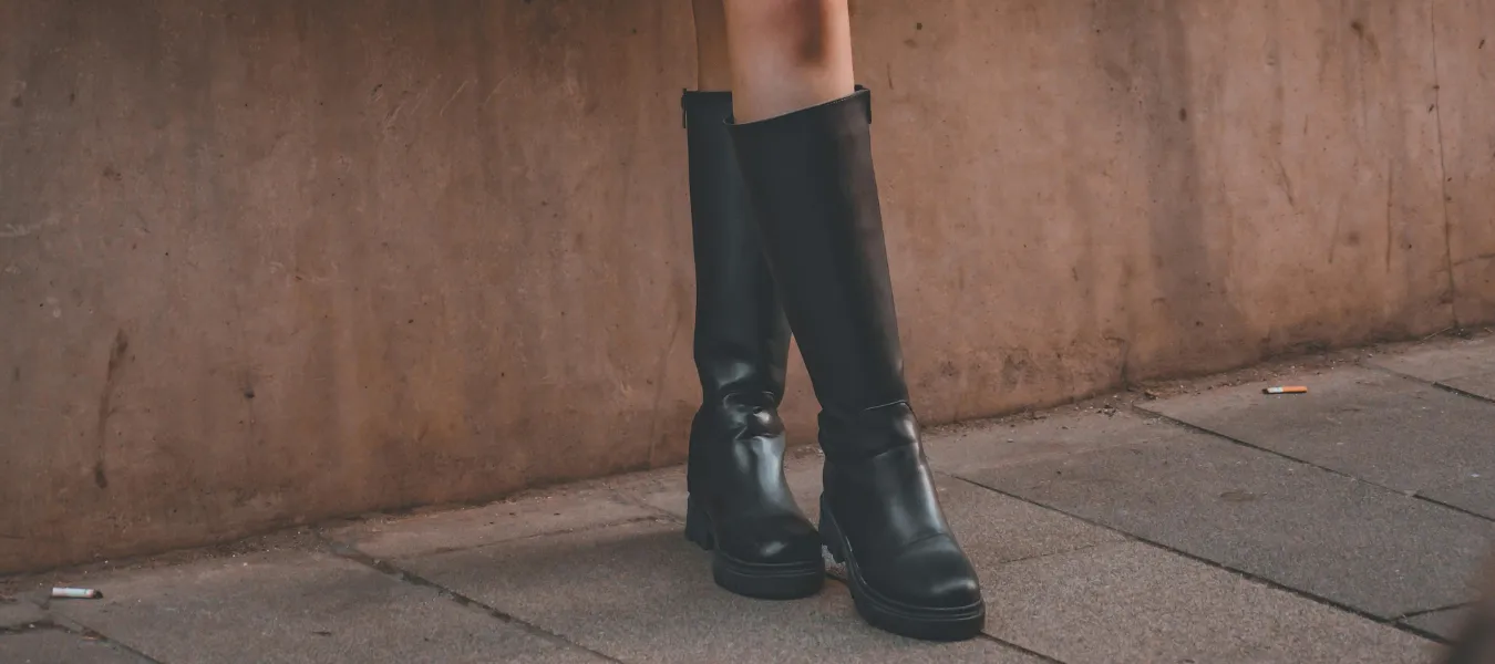 Czarne kozaki damskie - idealna propozycja na jesień