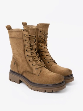 Classic Suede Worker Boots in Brown Shade