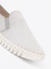 Jasnoszare trampki slip-on z elastycznymi wstawkami
