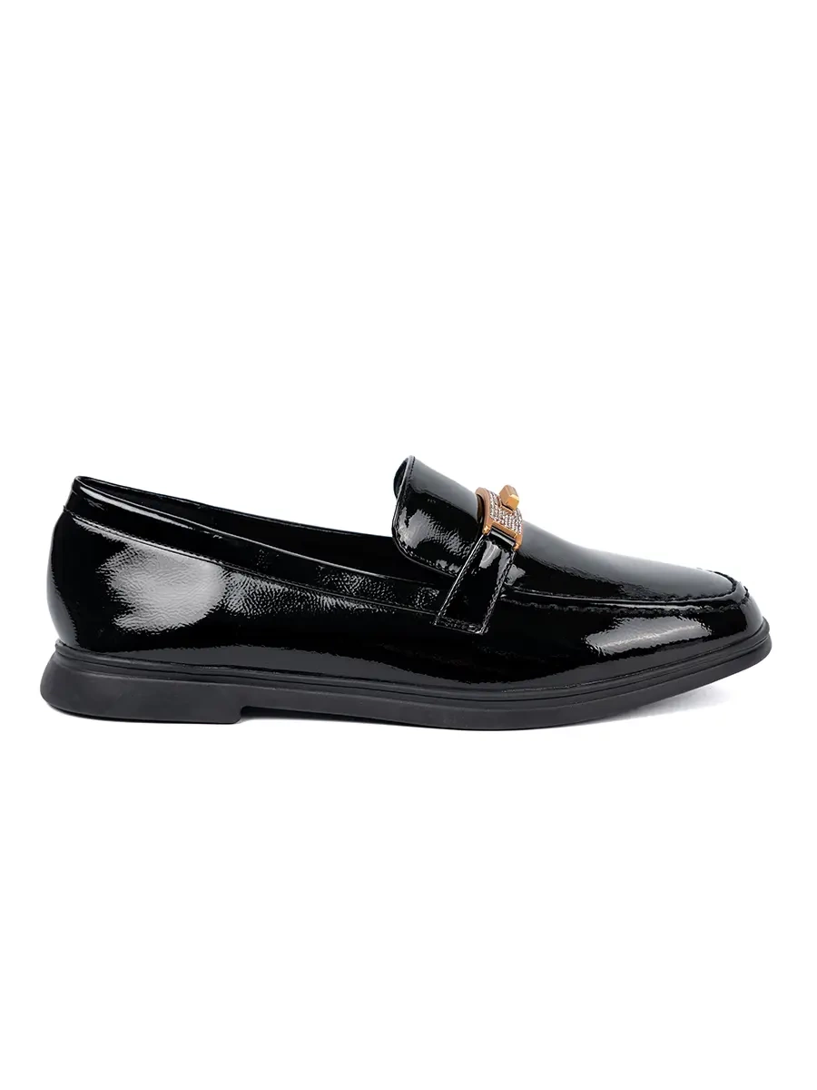 Elegant Patent Loafers with Gold Ornament