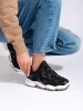 Czarne tekstylne sneakersy damskie
