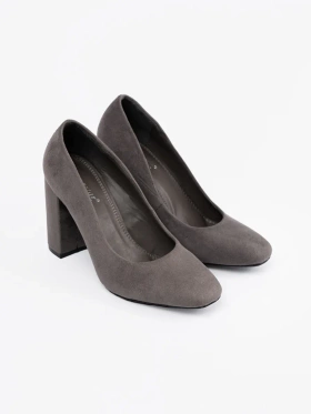 Suede Pumps on Column Heel in Grey