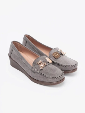 Grey half-shoes with a golden bear