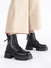 Skórzane czarne botki na grubej podeszwie 