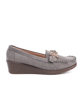 Grey half-shoes with a golden bear