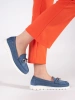 Suede blue loafers with chain