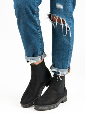 Czarne zamszowe botki