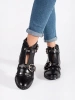 Czarne botki z wycięciami i ozdobami