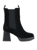 Elegant stiletto ankle boots with elastic inserts