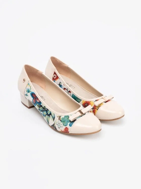 Women's Pumps with Exotic Pattern