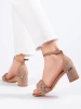 Beżowe damskie sandały na słupku