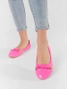 Women's pink flat ballerinas with a patent toe
