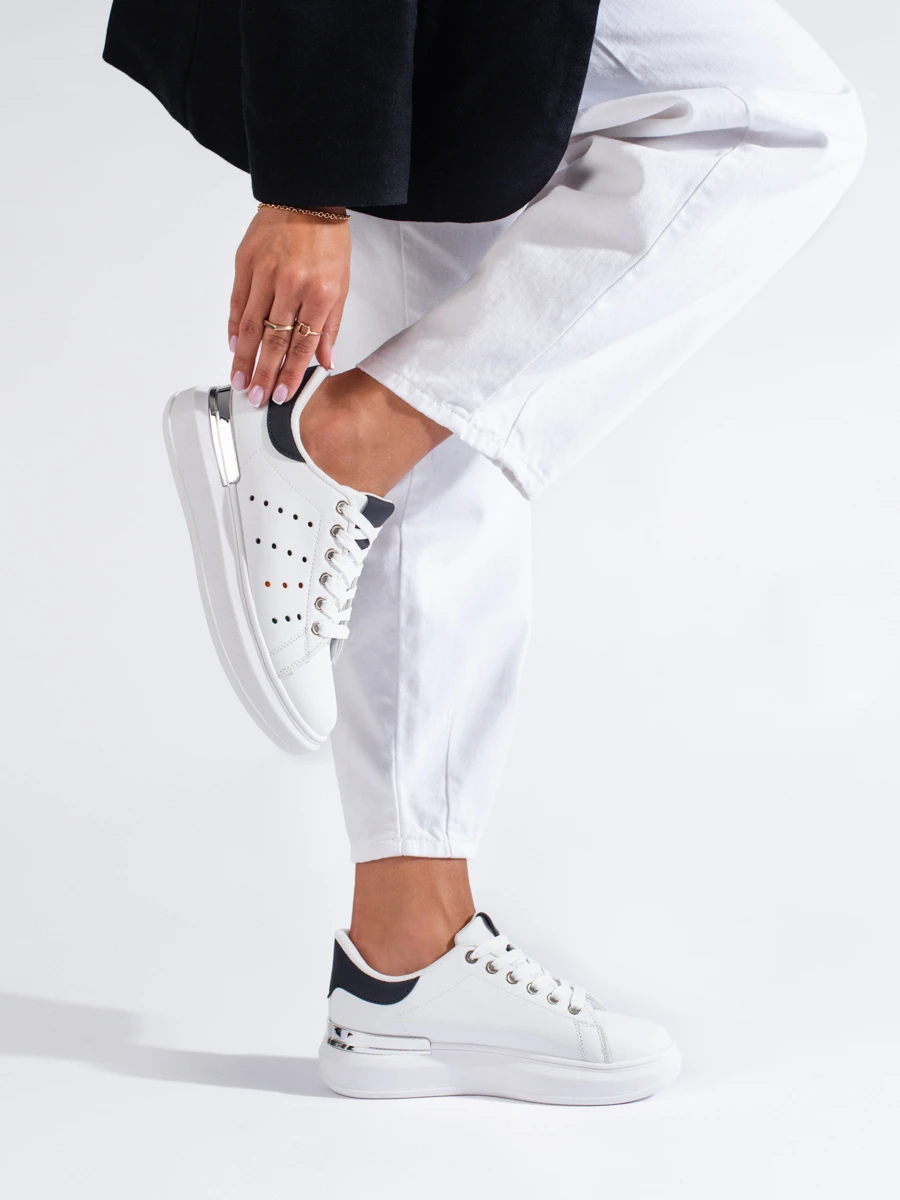 Białe buty sportowe sneakersy na grubej podeszwie 