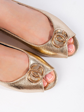 Złote eleganckie sandały płaskie
